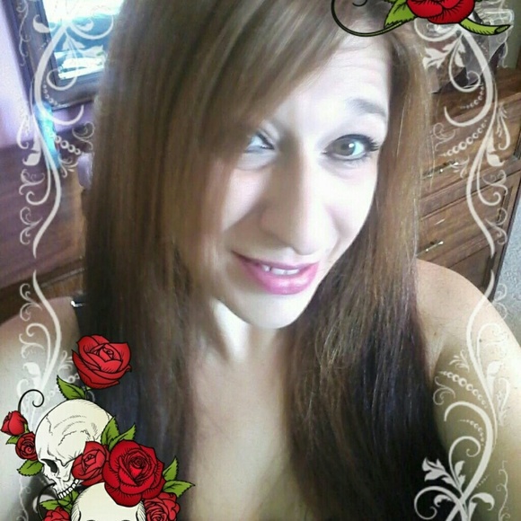 Meet your Posher, Sarah - Picture 1 of 1